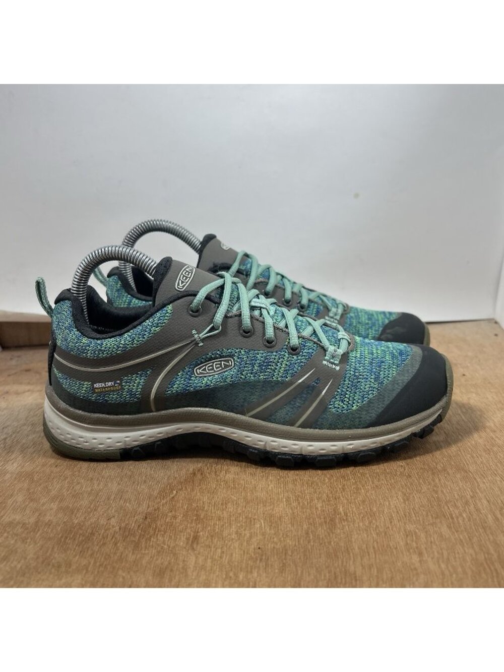 Keen Terradora Women Size 7 Green Blue Low Top Waterproof Hiking Sneaker